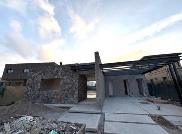 Casa de 7 ambientes, Luján de Cuyo · Casa en Venta en Luján de Cuyo, Mendoza