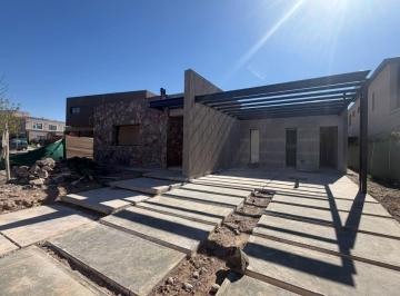 Casa de 7 ambientes, Carrodilla · Casa en Venta en Luján de Cuyo, Mendoza