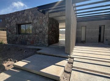 Casa de 7 ambientes, Carrodilla · Casa en Venta en Luján de Cuyo, Mendoza