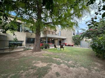 Casa · 188m² · 4 Ambientes · 1 Cochera · Casa a La Venta Tejas del Sur 2