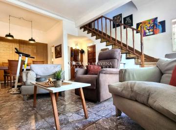 Casa · 136m² · 5 Ambientes · 1 Cochera · Casa en Venta en Vicente López, G. B. a. Zona Norte, Argentina