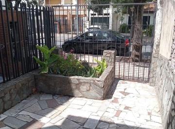 PH en Venta de 1 ambiente · PH Al Frente a Reciclar. - Venta