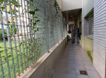 Departamento · 68m² · 4 Ambientes · Departamento 3 Dor con Patio Oportunidad