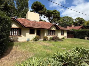 Casa de 5 ambientes, Pinamar · Pinamar 4 Dorm. 2 Baños, Toilette. Casa en Una Planta Barrio Lasalle.