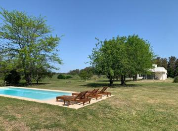 Campo · 7 Ambientes · 10 Cocheras · Casa en Chacras del Paraná