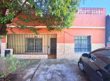 Casa · 103m² · 5 Ambientes · Venta Casa 3 Amb + Depto + Lote Libre