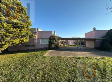 Casa · 5096m² · 3 Dormitorios · 3 Cocheras · Casa Premium en Siambón Country Club