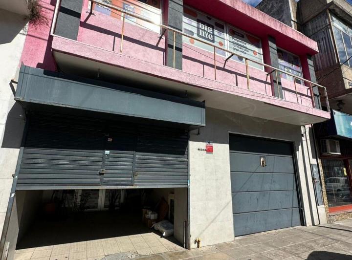 Local comercial · 700m² · 1 Cochera