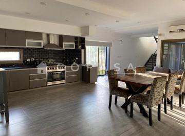 Casa · 306m² · 6 Ambientes · 2 Cocheras · Casa en Sauce Viejo