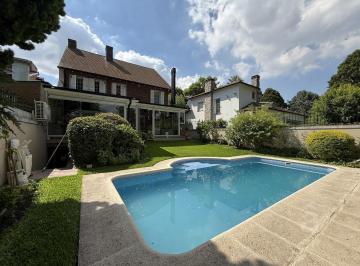 Casa · 400m² · 5 Ambientes · 3 Cocheras · Chalet Estilo Inglés en Venta en Villa Ballester
