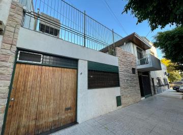 Casa · 160m² · 4 Ambientes · 1 Cochera · Casa en Venta Wilde