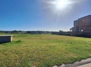 Terreno · 630m² · Rbs. Lote Interno en San Sebastián Área 13, Etapa 2