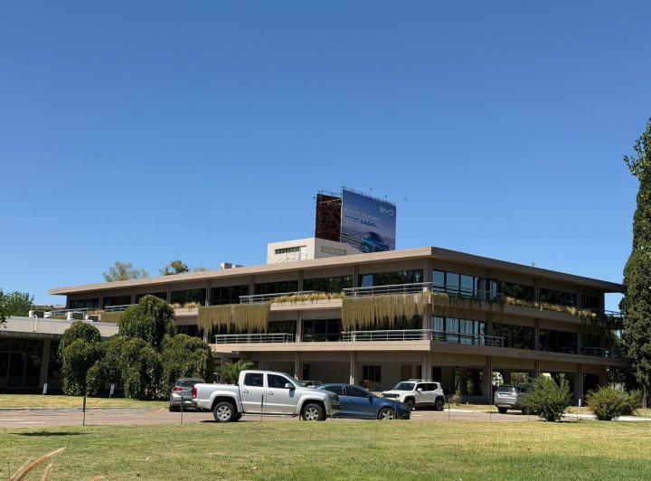 Oficina comercial · 600m²