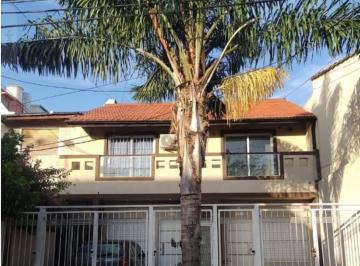 PH · 80m² · 3 Ambientes · 1 Cochera · Excelente Duplex de 3 Ambientes con Cochera y Patio Totalmente Reciclado a Nuevo. Venta Directa