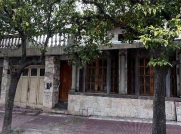 Casa · 275m² · 10 Ambientes · 1 Cochera · Venta Propiedad Barrio Providencia