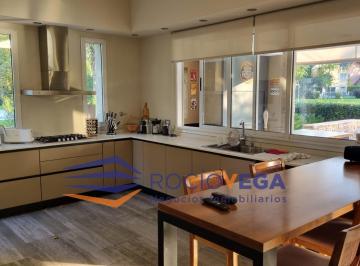 Casa · 128m² · 4 Ambientes · 1 Cochera · Casa en Venta en Cardenal del Monte, General Rodriguez