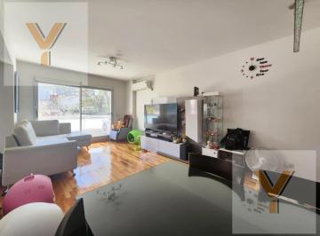 Departamento · 130m² · 4 Ambientes · Departamento en Venta - 3 Dorm. 3 Baños - Flores