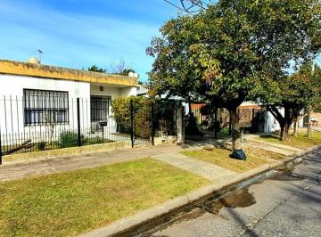 Casa · 150m² · 4 Ambientes · 2 Cocheras · Casa Lote Propio de 4 Ambientes en Ituzaingó