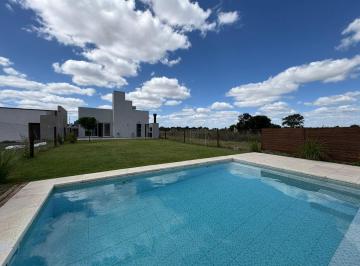 Casa · 45m² · 1 Ambiente · Casa en Arana