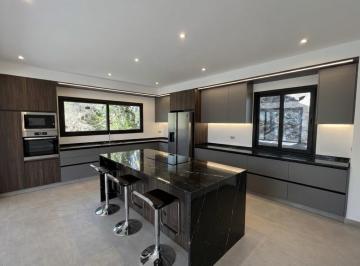 Casa · 320m² · 6 Ambientes · 2 Cocheras · Casa en Venta 3 Dormirtorios en Barrio La Cuesta La Calera