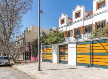 Casa · 361m² · 6 Ambientes · 2 Cocheras · Casa en Venta en Lomas de Nuñez 6 Amb C/ Jardin