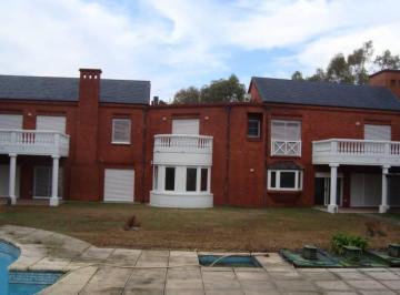Casa · 600m² · 6 Ambientes · 2 Cocheras · Increìble Casa en Venta 4 Dormitorio en La Mejor Zona de Lomas Jockey en San Isidro!