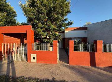 Casa · 200m² · 3 Dormitorios · 2 Cocheras · Casa - Berisso