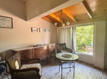Casa · 99m² · 7 Ambientes · 1 Cochera · Casa en Venta Av 137 E/ 59 y 60 Los Hornos
