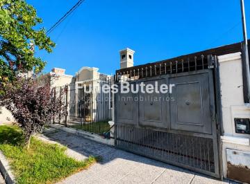 Casa de 6 ambientes Venta USD 148.000 · Casa en Venta 4 Dorm. con Pileta y Quincho — Inaudi — Escritura y Posesión Inmediata