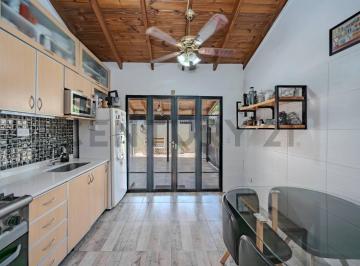 PH · 49m² · 3 Ambientes · 1 Cochera · Venta PH 3 Ambientes con Patio y Parrilla Apto Credito | Morón Sur Permuta