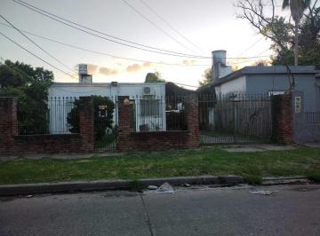 Casa · 74m² · 1 Cochera · Casa en Venta en Don Torcuato, Tigre, G. B. a. Zona Norte