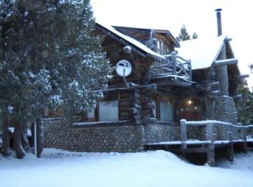 Casa · 165m² · 5 Ambientes · 2 Cocheras · Casa en Venta - 2 Dorm. 2 Baños - 1.268 m² - Villa Llao Llao, San Carlos de Bariloche