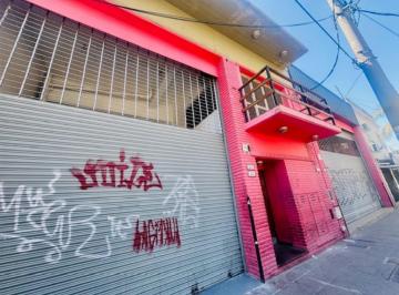 Local comercial · 600m² · Locales - a La Calle - Ramos Mejía, Gran Bs. As. Oeste