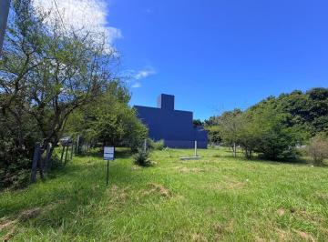 Terreno · 300m² · Lote en Venta en Villa Catalina