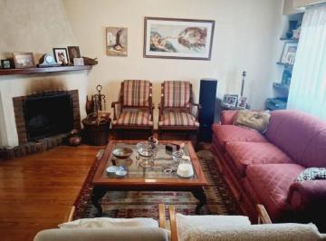 FRC-FRC-7925_2 · Curapaligüe 600 Casa 5 Amb C Cochera Parque Chacabuco U$300.000