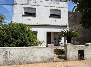 Casa · 137m² · 5 Ambientes · 1 Cochera · Casa en Venta Sobre Av – Excelente Ubicación en El Centro de General Rodríguez