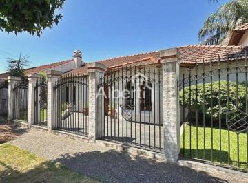 Casa de 5 ambientes, Morón · Venta Casa 5 Ambientes Estilo Colonial en El Palomar.