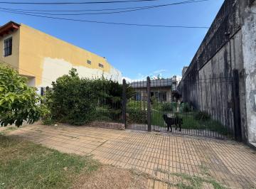 Casa · 200m² · 4 Ambientes · 1 Cochera · Venta Terreno con 2 Casas en Bernal