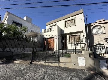 Casa · 130m² · 5 Ambientes · 2 Cocheras · Vendo Casa Apto Credito en Escobar - 4 Dorm.