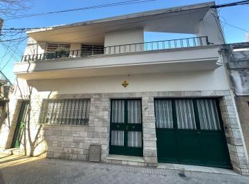 Casa · 160m² · 4 Ambientes · 1 Cochera · Venta Casa 3 Dorm. Barrio Nuestra Señora de Lourdes