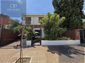 Casa de 5 ambientes, San Isidro · Casa en Venta 4 Dorm. Cochera y Jardin
