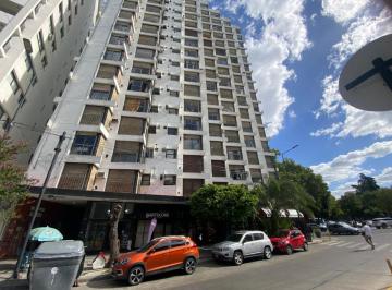 Departamento · 100m² · 5 Ambientes · Departamento de 3 Dorm. en Plaza San Martín
