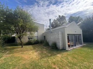 Casa de 6 ambientes, Córdoba · Casa en Alquiler en Arguello - Comercial - Ideal Consultorios