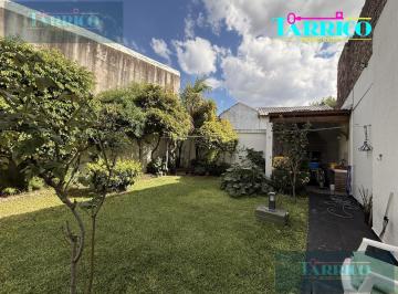 Casa · 350m² · 9 Ambientes · 2 Cocheras · Casa en Venta