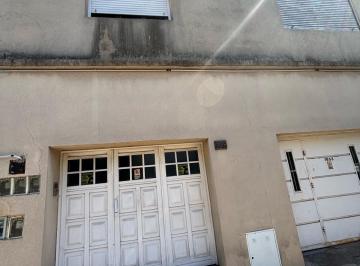 PH · 142m² · 5 Ambientes · 1 Cochera · PH en Villa Gral. Mitre