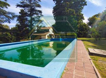Casa de 6 ambientes, Ezeiza · Venta Casaquinta con Pileta Barrio El Trebol - Ezeiza