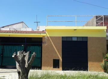 Casa · 150m² · 4 Ambientes · 2 Cocheras · Casa 4 Ambientes - 2 Garage - Patio - Terraza - Muy Amplio