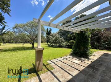 Casa · 176m² · 6 Ambientes · 6 Cocheras · Casa 6 Ambientes en Saint Thomas Sur - Canning