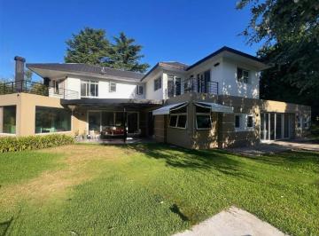 Casa · 1668m² · 7 Ambientes · 2 Cocheras · Casa en Country St. Thomas Norte Canning