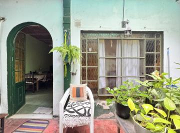 Casa · 85m² · 5 Ambientes · Casa Al Frente en Echesortu